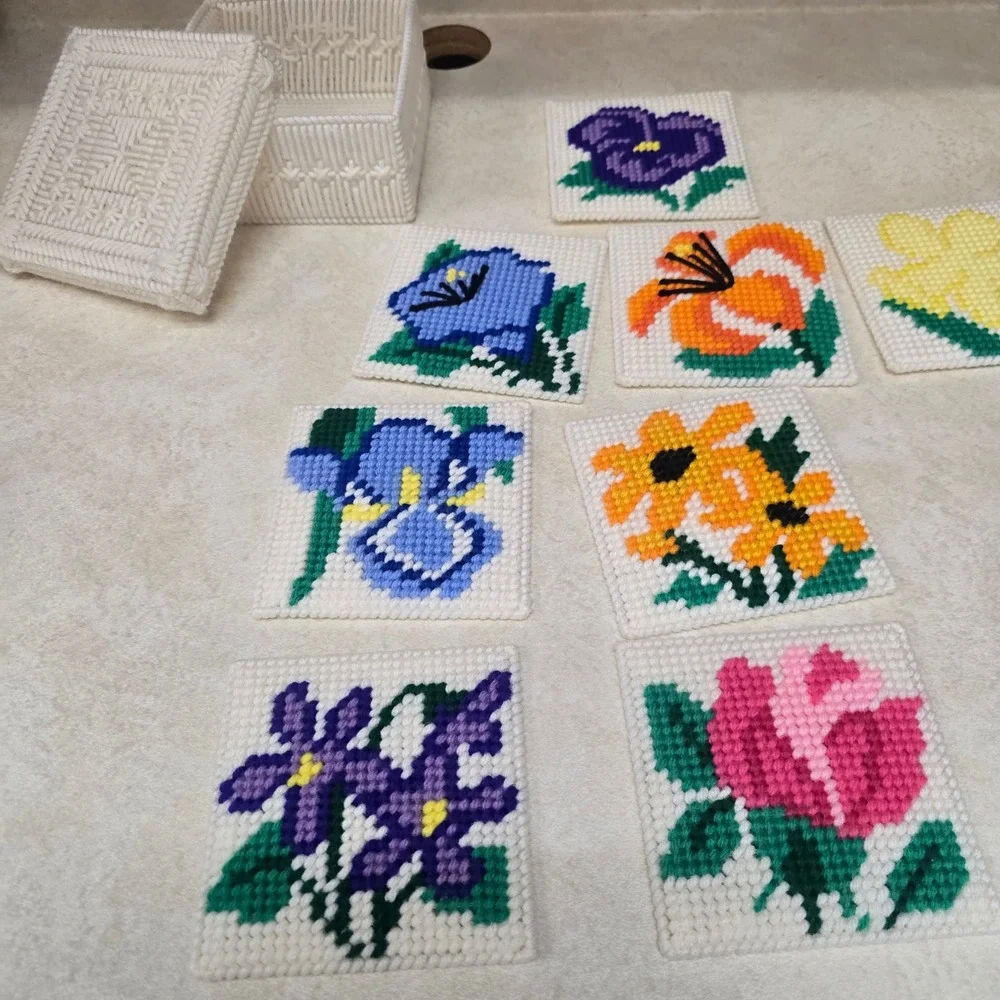 Vintage Floral Plastic‎ Canvas Coaster Set 8pc with Matching Storage Box White